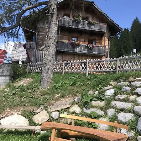 Dom wakacyjny Laerchenhuette